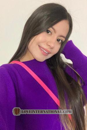 205232 - Valentina Age: 22 - Colombia