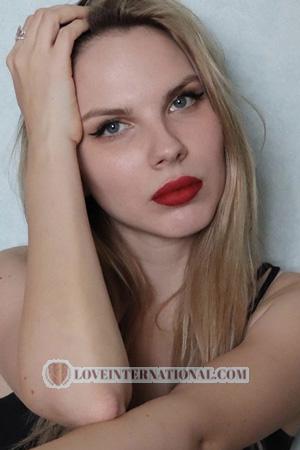 206257 - Ksenia Age: 26 - Russia