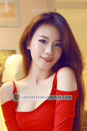 208655 - Doris Age: 27 - China