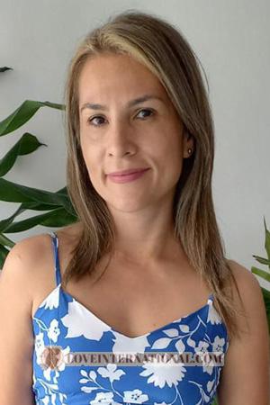 209521 - Alba Age: 42 - Colombia