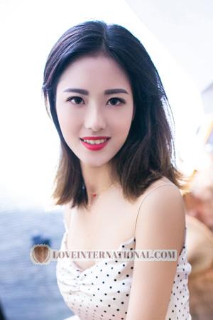 214215 - Yanting Age: 25 - China