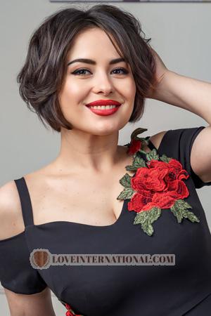 214277 - Nadiia Age: 31 - Ukraine