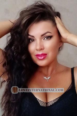 215438 - Anastasia Age: 41 - Ukraine