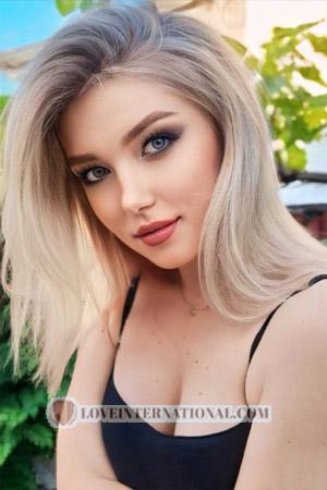 215981 - Anna Age: 20 - Ukraine