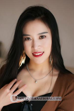 216675 - Kayla Age: 33 - China