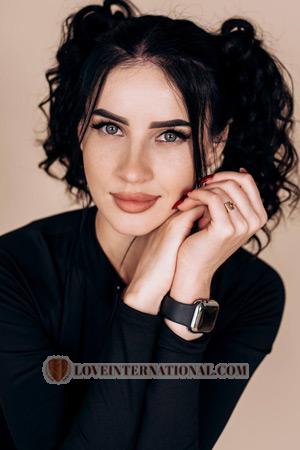 219652 - Nadiia Age: 26 - Ukraine