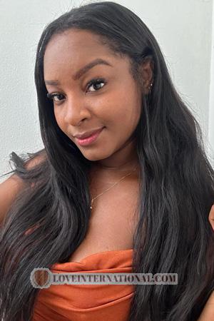 224132 - Paola Age: 28 - Colombia